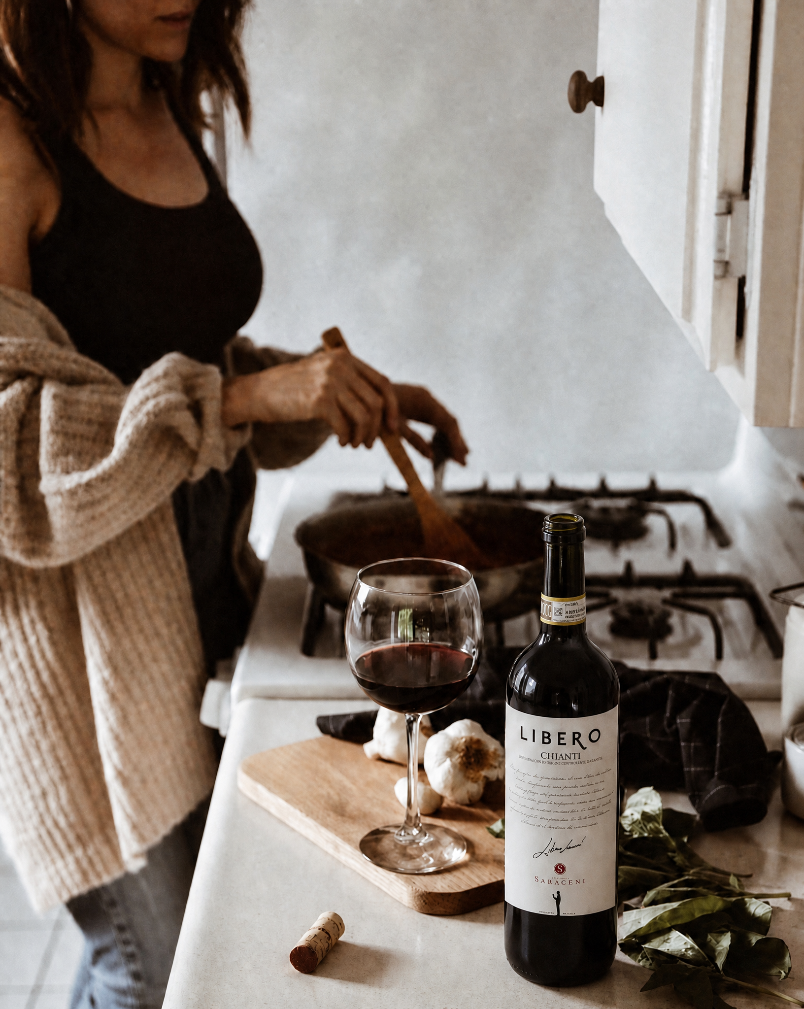 Libero Chianti — ruby red dry Chianti red wine, 750ml, Saraceni Wines (lifestyle image)