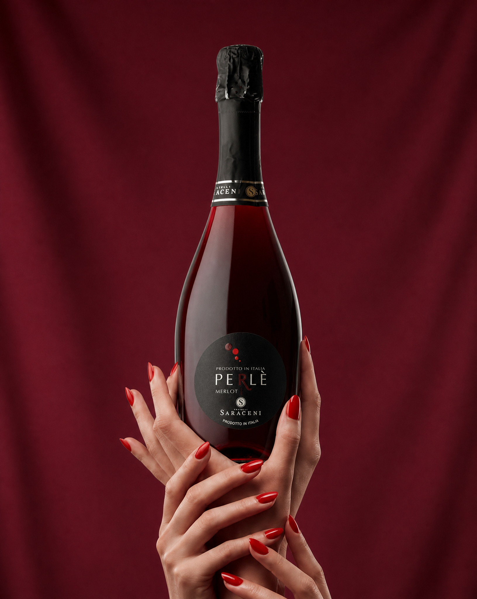 Perlé Sparkling Red — purple red extra-dry sparkling red wine, 750ml, Saraceni Wines (lifestyle image)