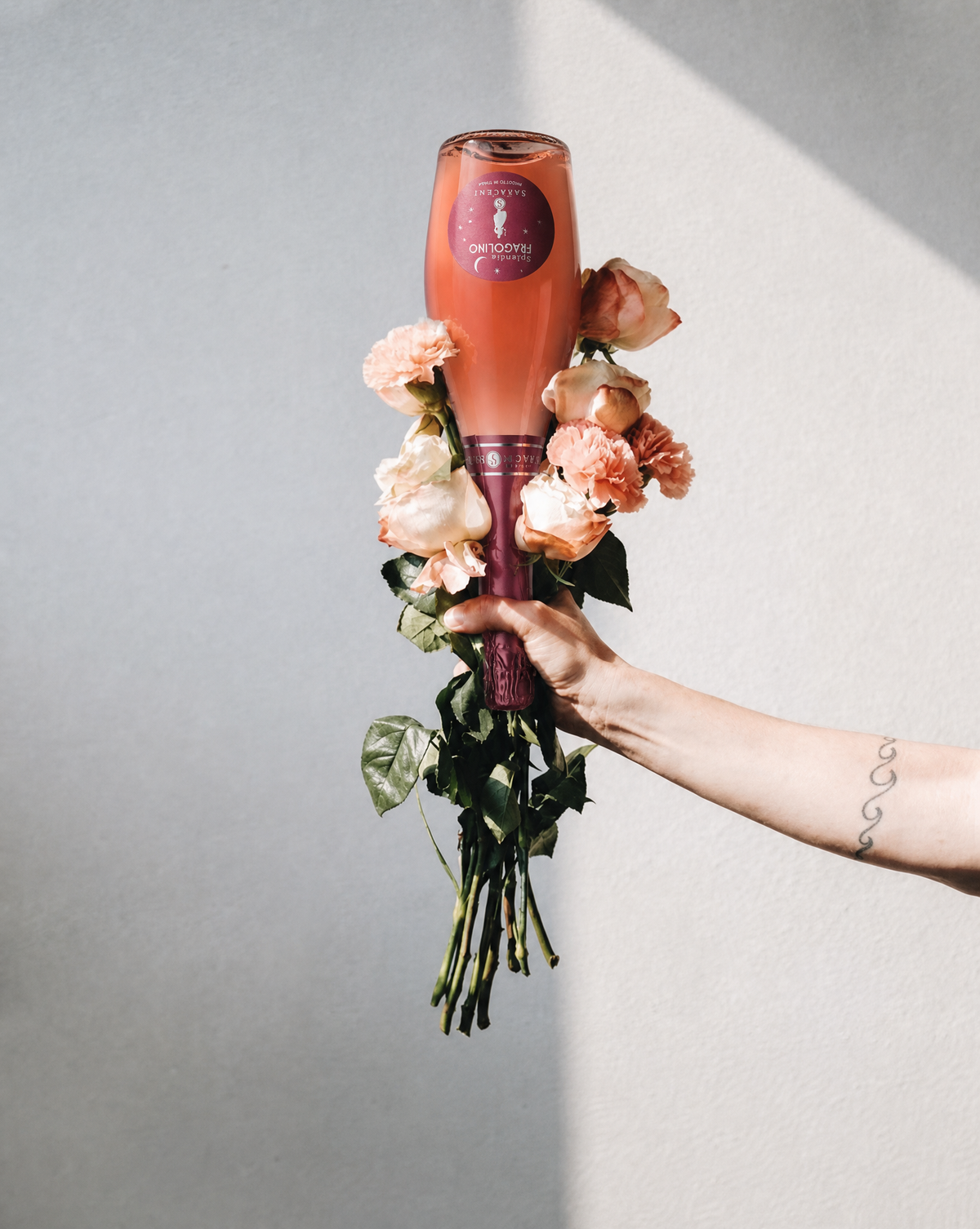 Splendia Fragolino — bright red sparkling sweet wine, 750ml, Saraceni Wines (editorial shot)